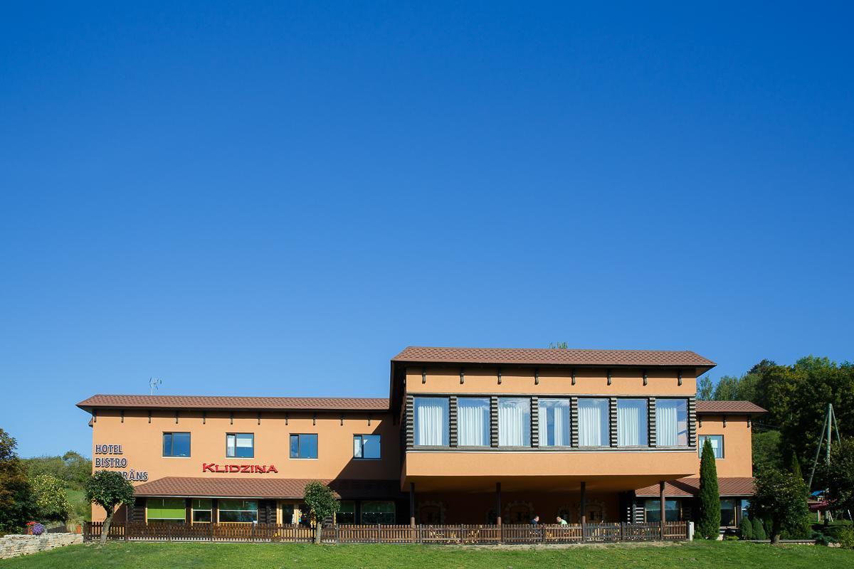 Hotel Klidzina Skriveri Екстериор снимка